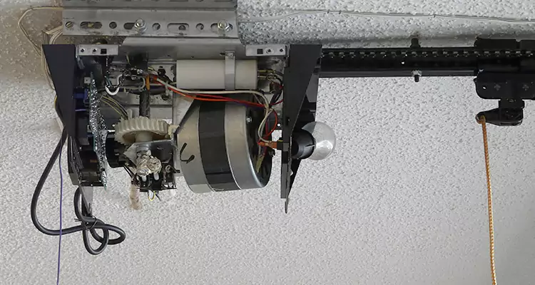 Emergency Garage Door Opener Repair in Westchester, FL