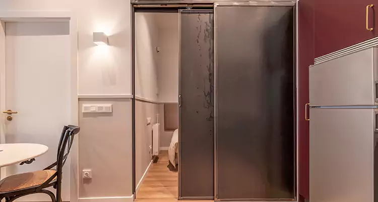We Fix Closet Sliding Door in Westchester, FL 