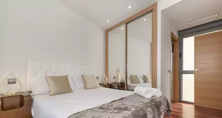 Sliding Wardrobe Door Mirror Replacement in Westchester, FL